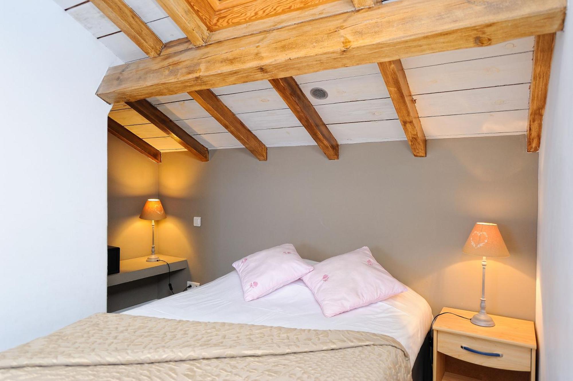 Appartement Du Tourisme Zonza Ruang foto
